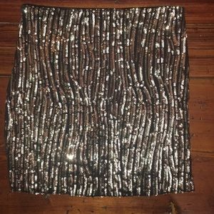 Size 5 gold and black sequin mini skirt